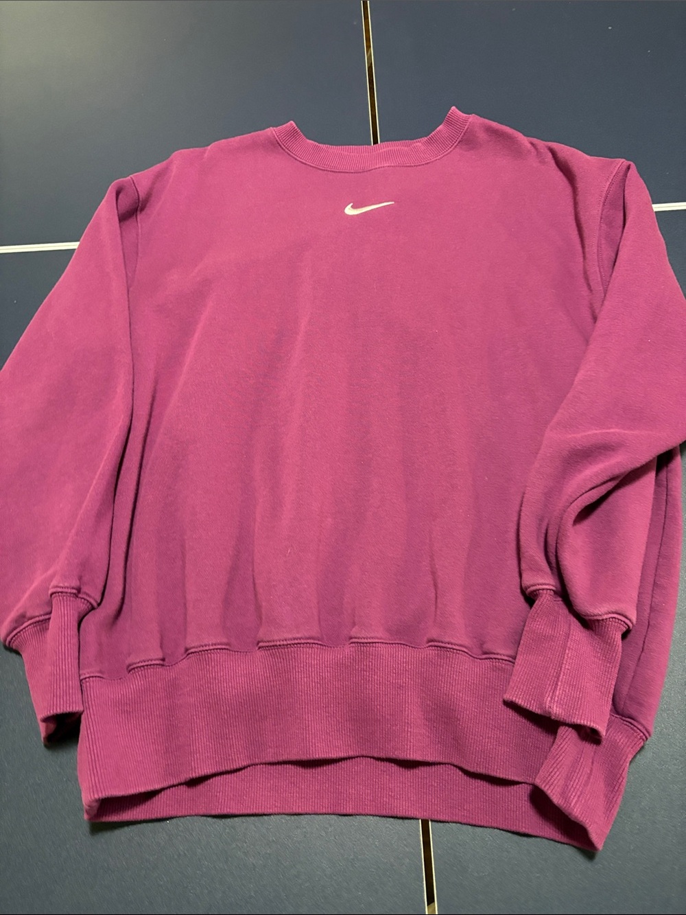 Nike Women's Raspberry Crewneck Sweatshirt size XS